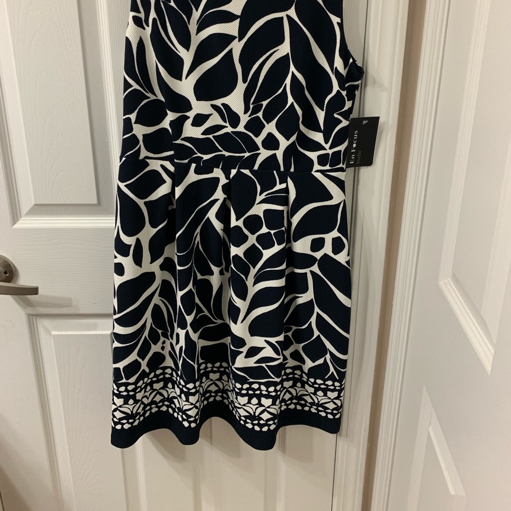 Dress - Picture 3 of 3